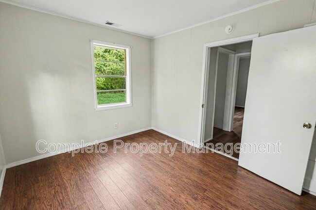 Building Photo - 6025 Ivy St