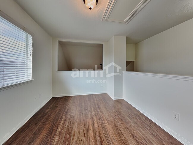 Building Photo - 10926 Windfern Lakes St