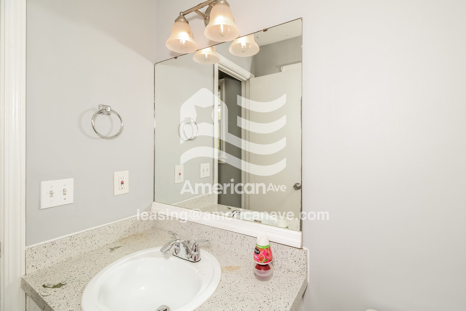 Building Photo - 125 Elberta Dr