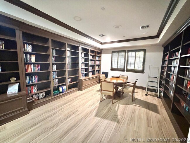 Building Photo - 8000 Carnoustie Pl