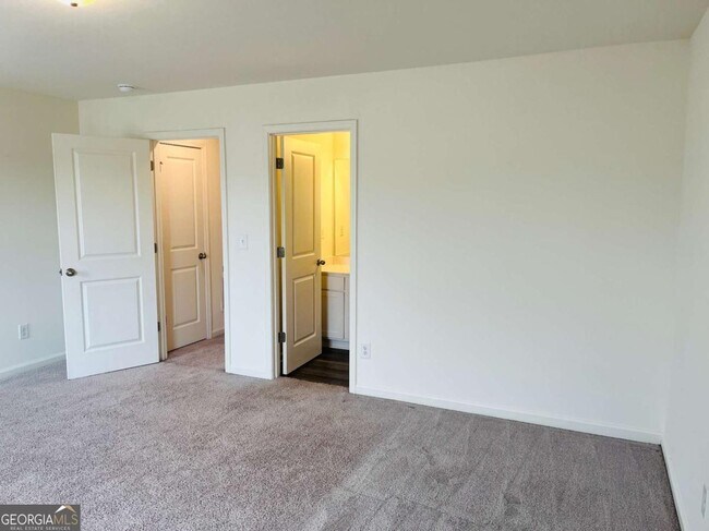 Building Photo - 404 Union Station St