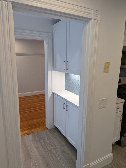 Building Photo - 91 Wallingford Rd