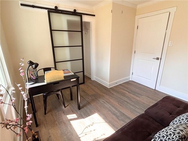 Building Photo - 1912 Canmont Dr NE