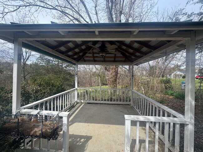 Building Photo - 4-Bedroom country homestead in Strasburg with Spacious Living — 1,445 Sq Ft of Comfort! Pet Frien...