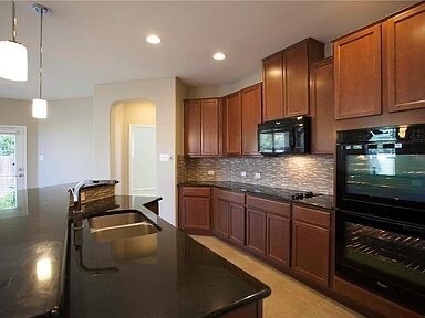 Building Photo - 1101 Amazon Lilly Cove