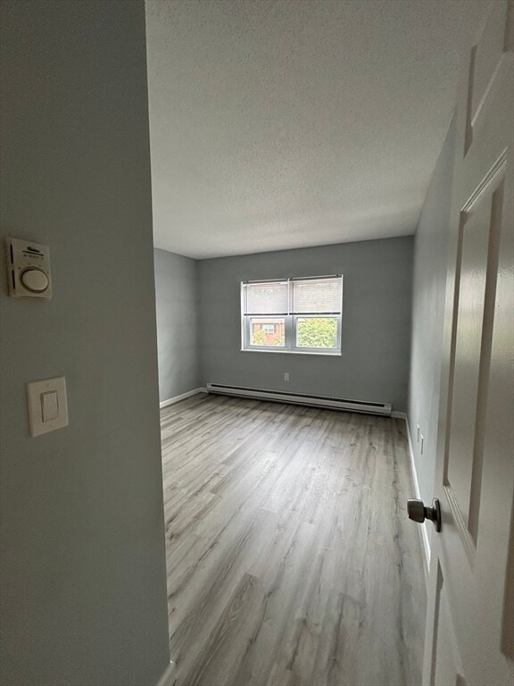 Building Photo - 32 Maple Crest Cir