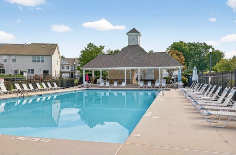 Building Photo - 4865 Beacon Ridge Ln