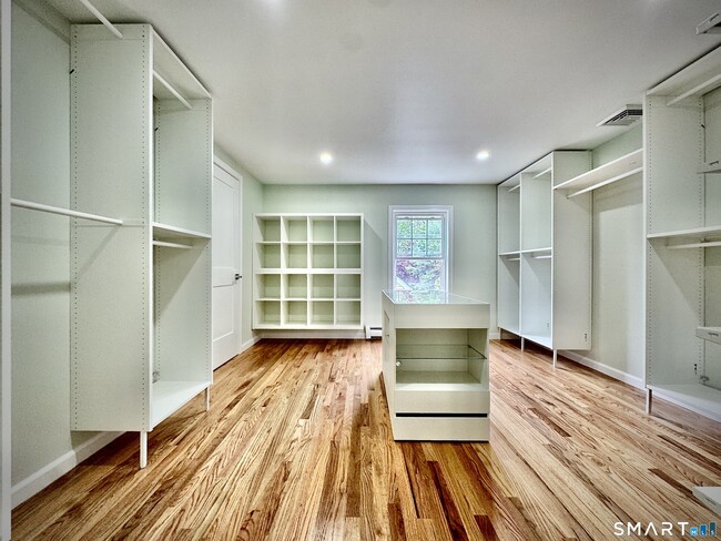 Building Photo - 38 Pepperbush Ln