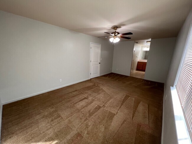 Building Photo - 415 Hetherington Cir