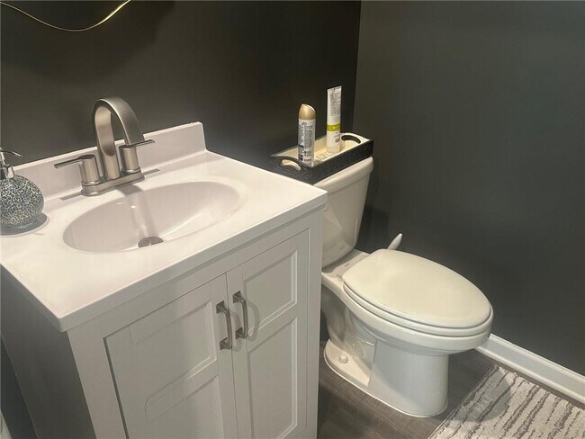 Building Photo - 3938 Dean Grv Wy