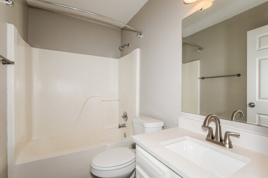 Building Photo - 19219 Prairie Crossing Dr