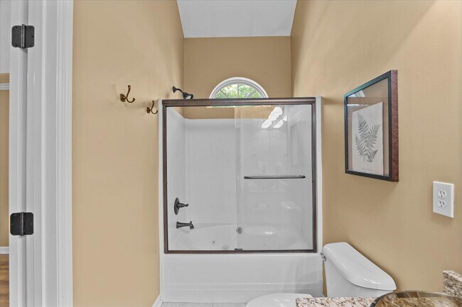 Building Photo - 229 Nicklaus Ct