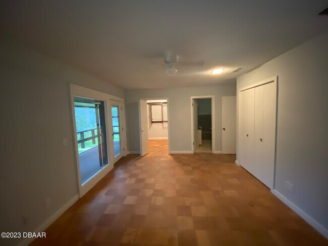 Building Photo - 1 Arrowhead Dr