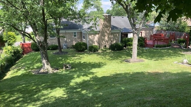 Building Photo - 811 Kenbrook Dr