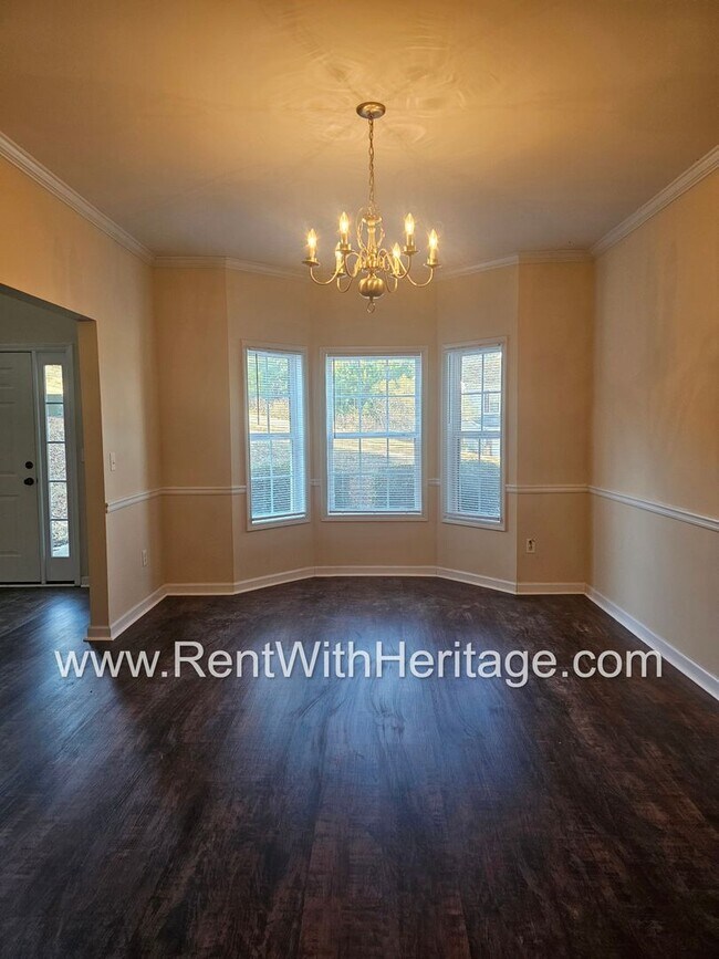 Building Photo - WOW!!...GORGEOUS!!..UPGRADES /AMAZING MASTER/ FENCED YD/ SWIM-TENNIS