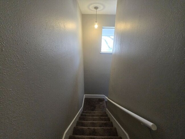 Building Photo - Spacious in Carrollton