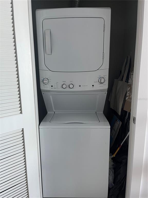 Building Photo - 1208 E Kennedy Blvd