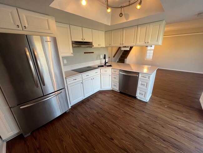Building Photo - Tranquil 3 bedroom 3 bathroom Townhome loc...