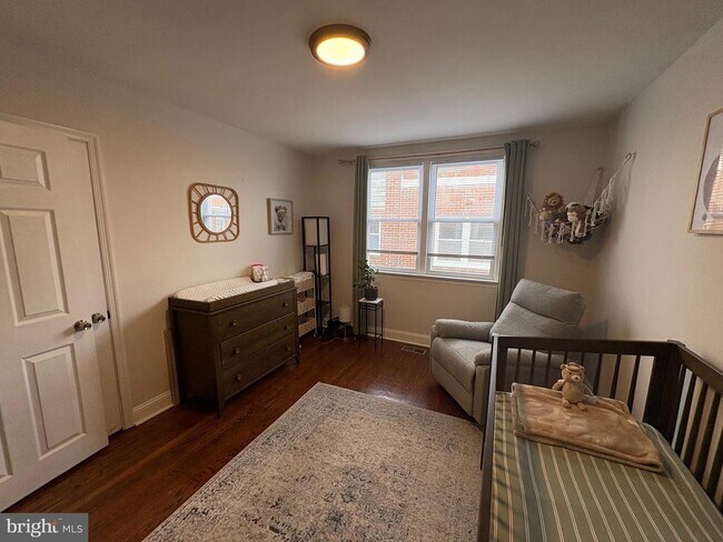 Building Photo - 1334 Yerkes St