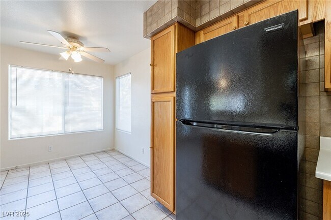 Building Photo - 3061 Key Largo Dr