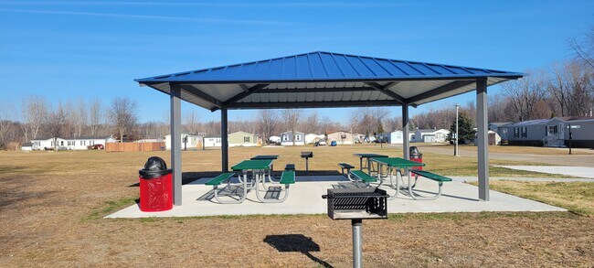 Building Photo - 9634 Seaway Dr