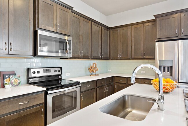 Building Photo - 3108 E 51st St