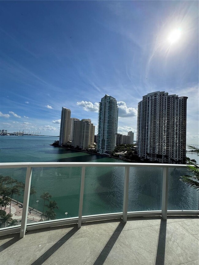 Building Photo - 300 S Biscayne Blvd