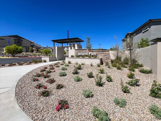 Building Photo - 72 Hornbeck Ln