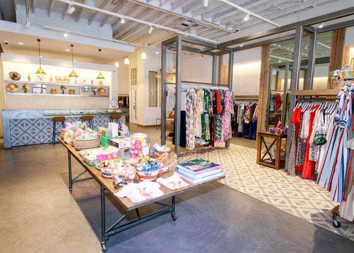 Permanant Vacation - 11970 Montana Ave