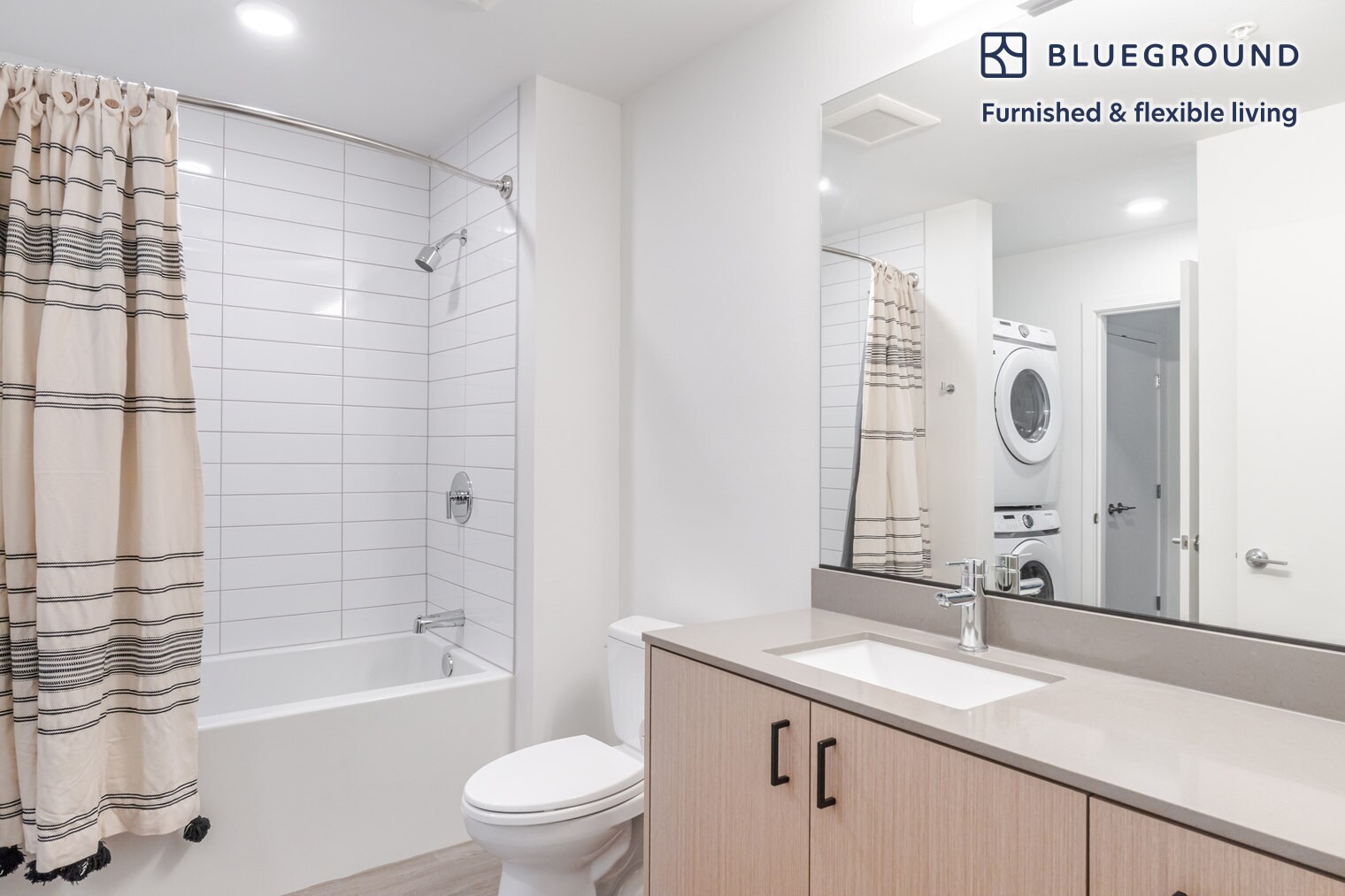 Building Photo - 17675 NE 69th Ct