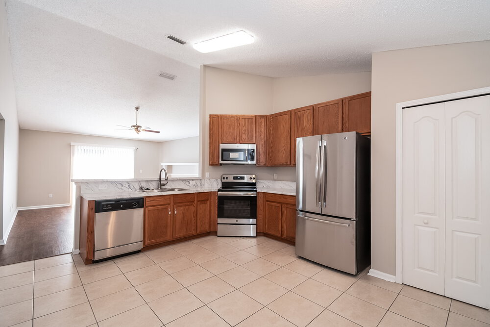 Building Photo - 14027 Crestwick Dr W