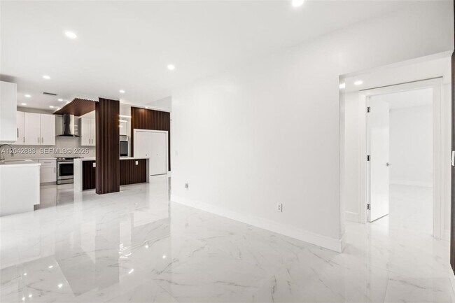 Building Photo - 14801 NW 5th Ave