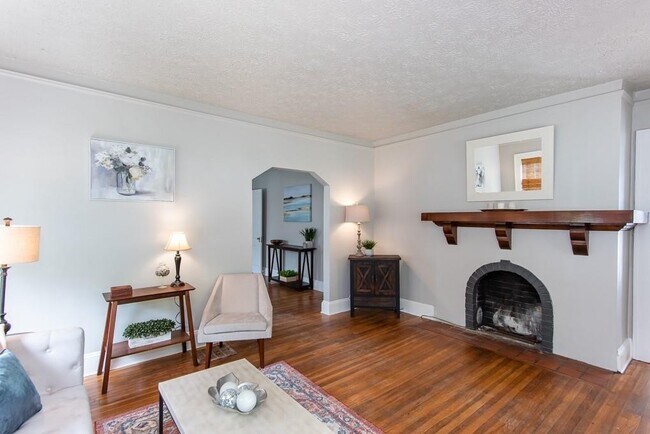Building Photo - 2533 N Bayard St