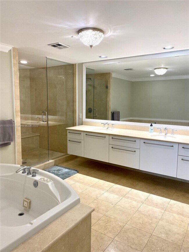 Building Photo - 3101 S Ocean Dr