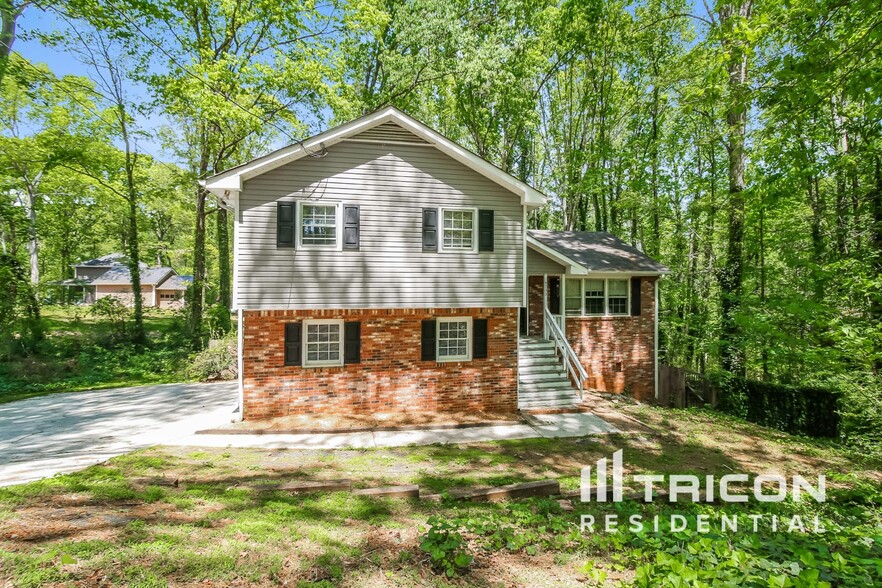 Primary Photo - 4733 Hickory Ct SW
