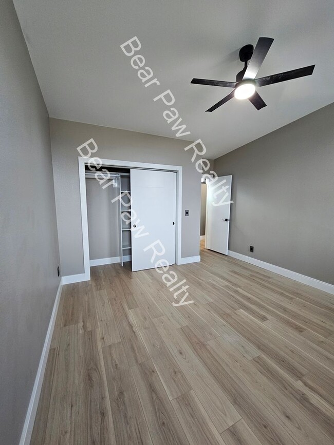 Building Photo - 1615 E 22nd St