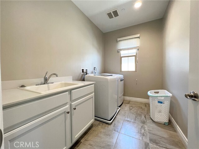 Building Photo - 104 Cordial