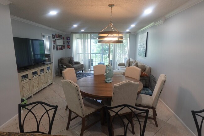 Building Photo - 4381 Trevi Ct