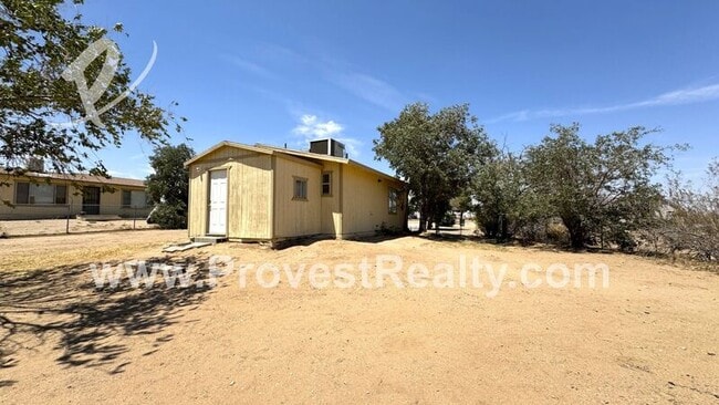 Building Photo - 13193 Begonia Rd