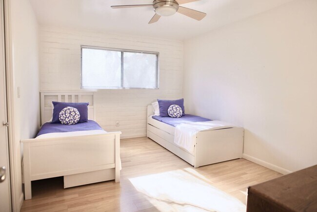Building Photo - 4 Bedroom Furnished in Catalina Foothills ...