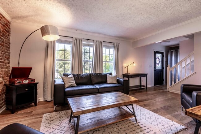 Building Photo - 2037 Sutter Pkwy