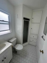 Building Photo - 312 Rosecrans Ave