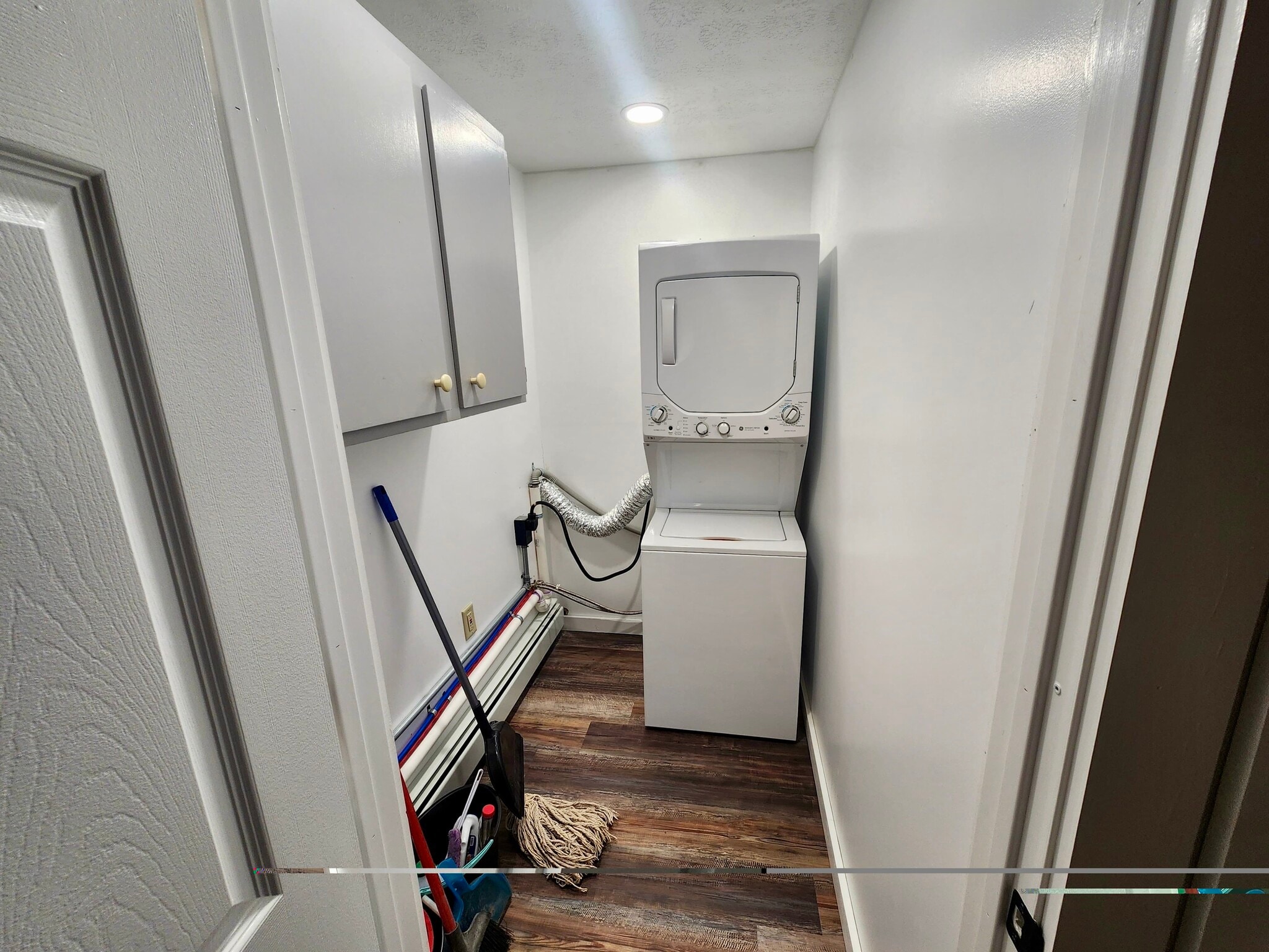 Building Photo - 1126 Walnut St