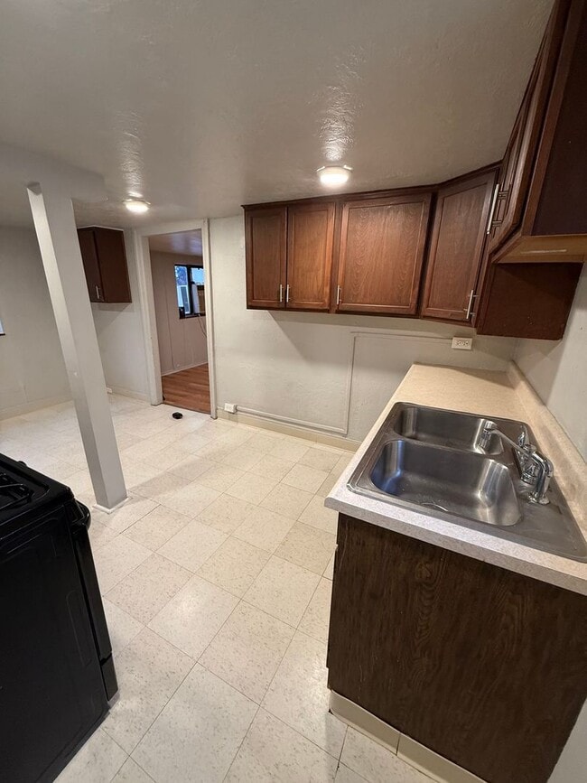 Building Photo - 2501 Arlington Ave