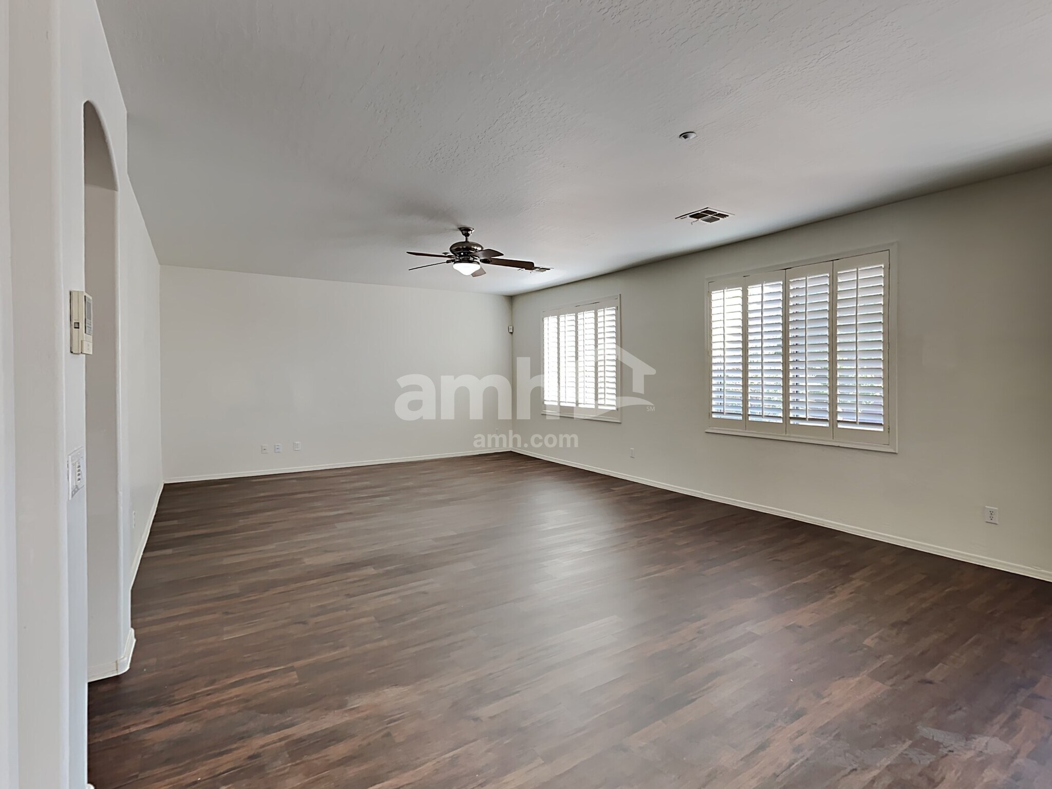 Building Photo - 6829 W Yearling Rd