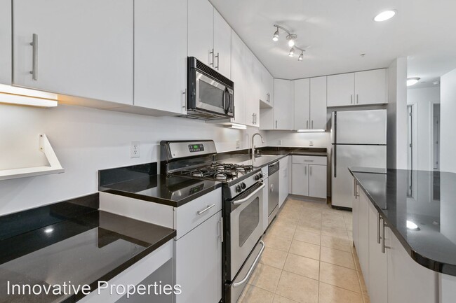 Building Photo - 2 br, 2 bath House - 1103 Primrose Court #302