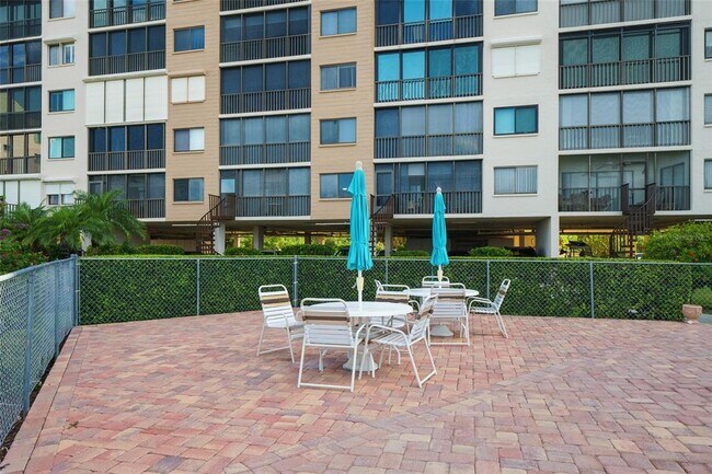 Building Photo - 4550 Bay Blvd