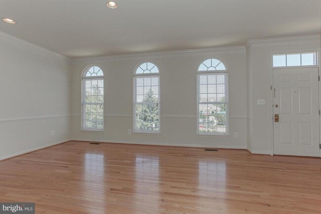 Building Photo - 22616 Welborne Manor Square