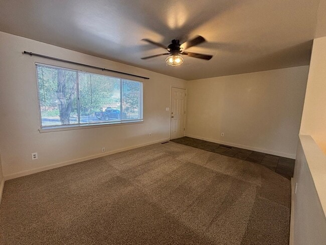 Building Photo - 4 bed 1.5 bath Ranch Style Home with Basem...