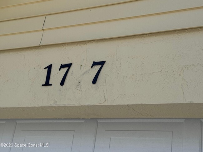 Building Photo - 1717 Bruman Terrace